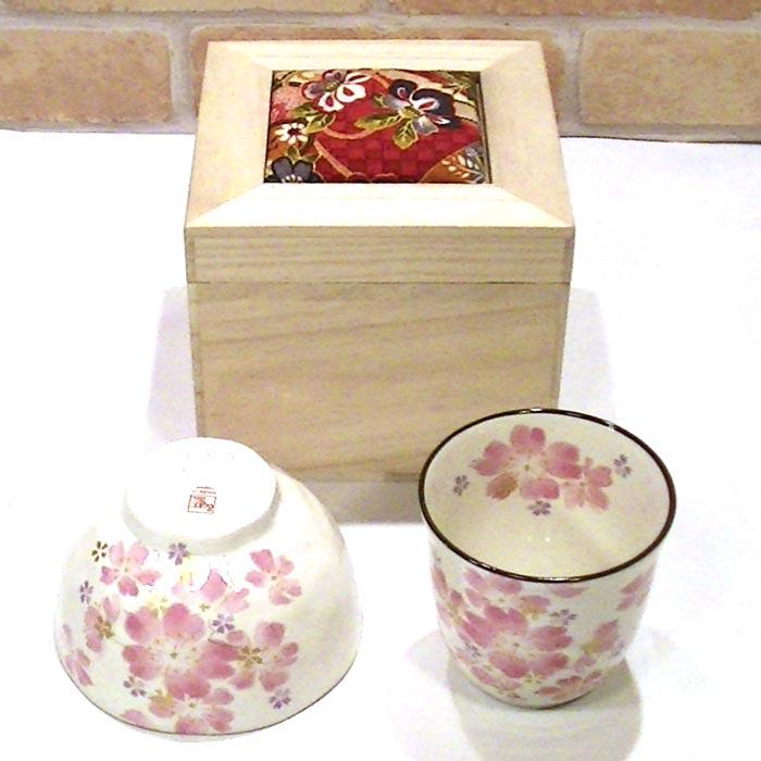 美濃焼 花柄 ちりめん木箱入 ひとり 茶碗 湯呑み 陶器 磁器 華まつり ピンク 0611-04　プレゼント ギフト | ブランド登録なし