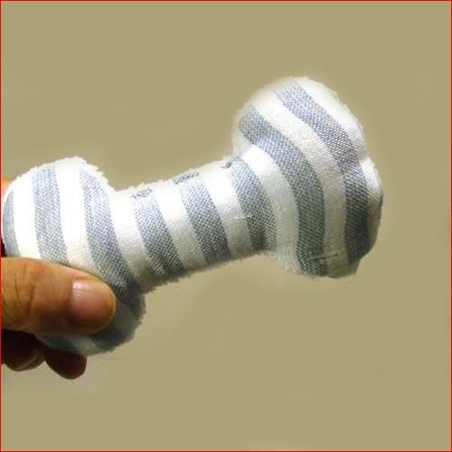 Ｐｏｎちゃんベビー 骨型　ガラガラ  SALE  男の子向き　ブルー 日本製 今治タオル 2021-18　プレゼント ギフト | 今治タオル | 01