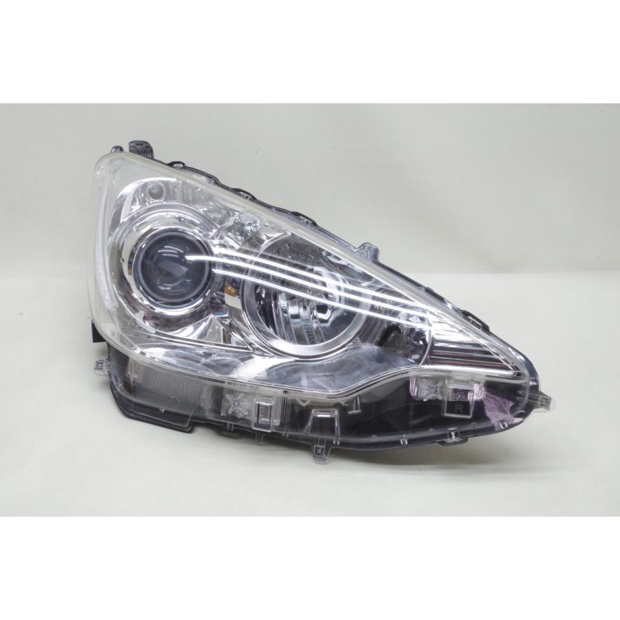 H24年 NHP10 アクア 純正 右 ハロゲン ヘッド ライト KOITO