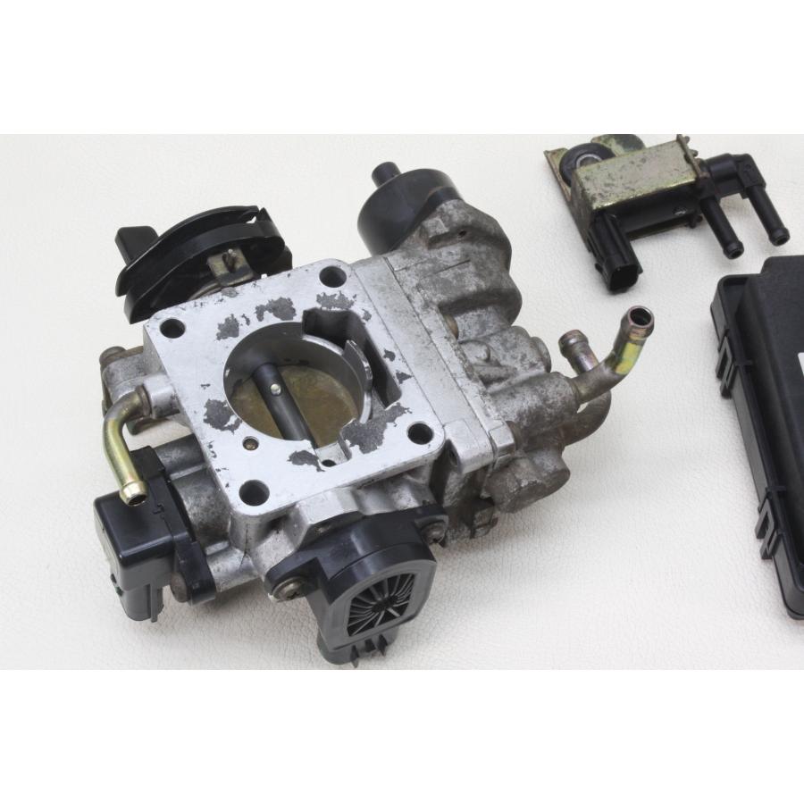 DA62V エヴリィバン エブリィ H16年 K6A AT 2WD エンジン ECU 33920