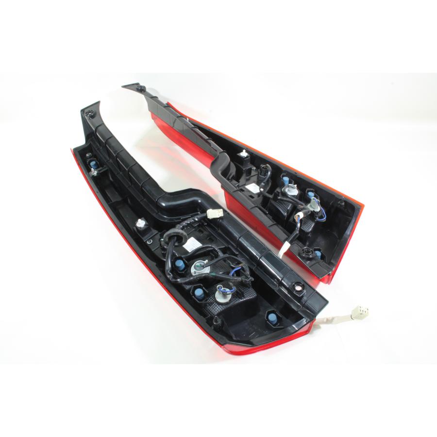 LA150S ムーブ L H27年式 35966km (LA160S) 純正 LED テールランプ 左