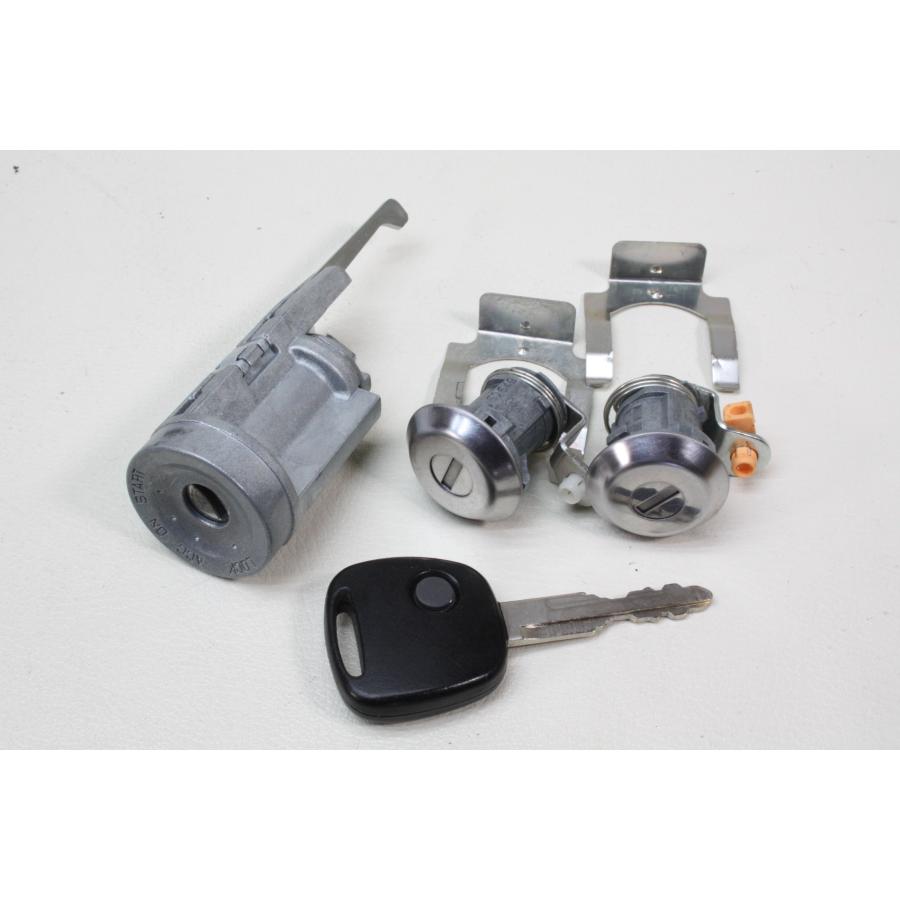 DG17V スクラムバン (DA17V エヴリィバン) キーレス リモコンキー キー