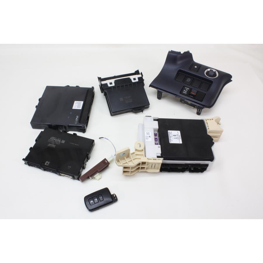 ZRR80 ヴォクシー ZS H26年式 スマートキー ECU SET 89990-28310 89260-28010 89221-28290 82730-28620 88650-28A50 : r5-5-22zrr80z415 : タイヨーナゴヤショッピング店 - 通販 - ZRR80 ヴォクシー ZS H26年式 スマートキー ECU SET 89990-28310 89260-28010 89221-28290 82730-28620 88650-28A50 : r5-5-22zrr80z415 : タイヨーナゴヤショッピング店 - 通販 -