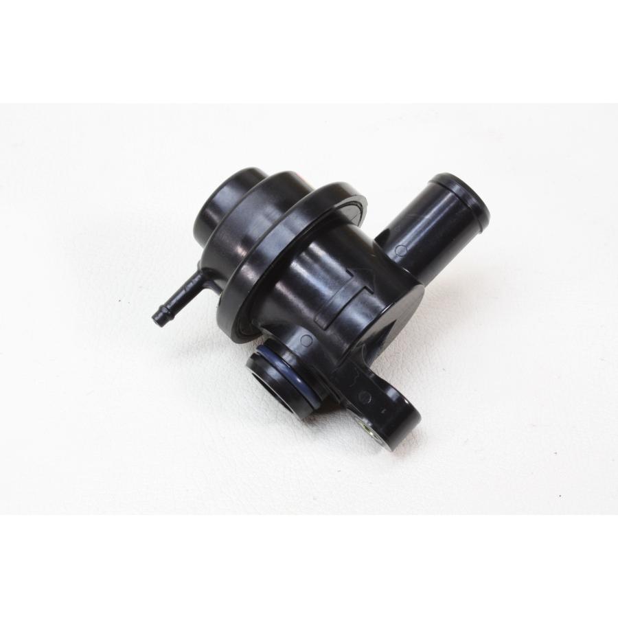 ワーゲン1,8ターボ新品強化ブローオフ中古純正ブローオフバルブ A comparison of the genuine and reinforced blow-off valves
