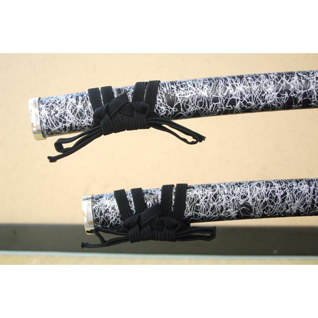 模造刀大小2本セット 黒柄　刀掛台二本掛付き　⭐︎土日限定送料無料⭐︎ Amazon.co.jp: 模造刀 殺陣・舞踊刀 （2尺2寸） 中刀 横掛台