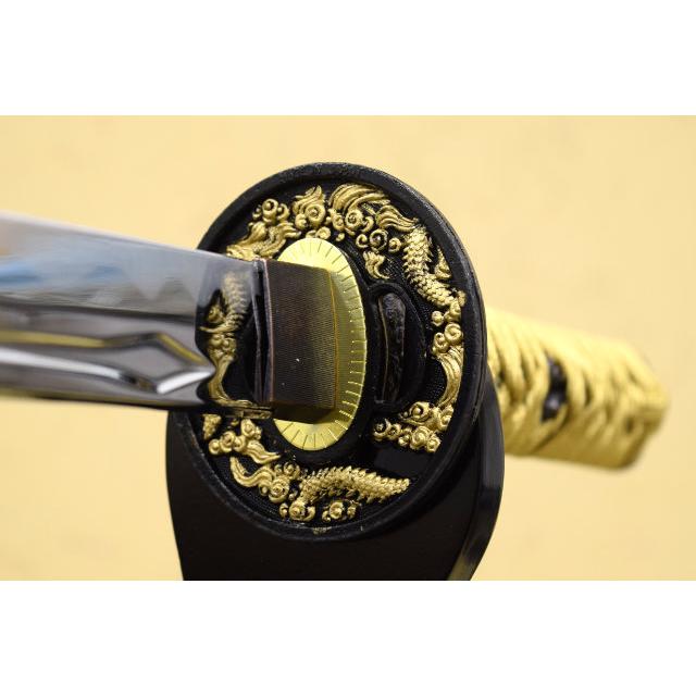 高級模造刀 昇竜彫刻　全長104cm 緑金拵え 高級模造刀 昇竜彫刻 全長104cm 緑金拵え Amazon.co.jp: 模造