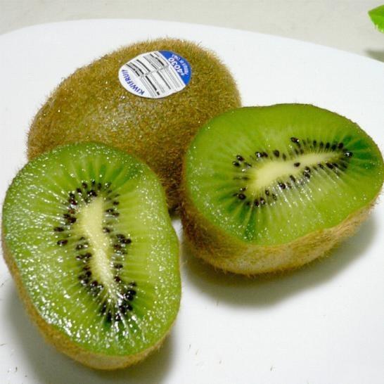 キウイフルーツ 緑肉 約5ｋｇ 50個前後 チリ産 グリーンキウイ ビタミンc補給 Kiwifruit Chiri 2s 5kg 京の老舗の果物屋 鳥羽伊三 通販 Yahoo ショッピング