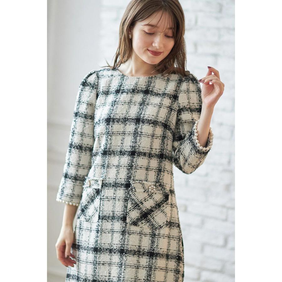 専用です。 取り外し可能なフラワー刺繍ビジュー襟＆ベルト付きパール飾り釦カット