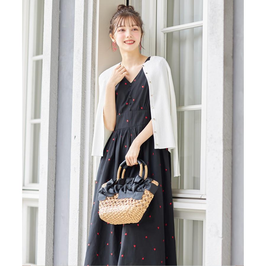 tocco closet フリル付きくるみ飾り釦ハート刺繍ノースリーブ tocco closet フリル付きくるみ飾り釦ハート刺繍ノースリーブ