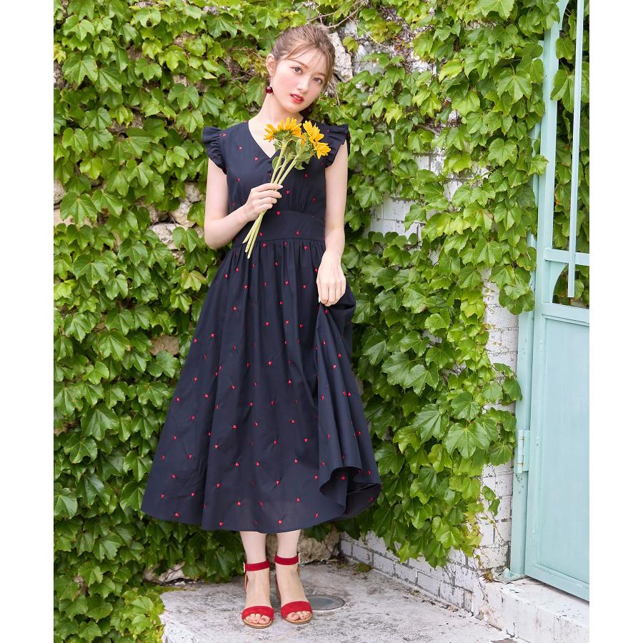 フリル付きくるみ飾り釦ハート刺繍ノースリーブワンピース【haden  