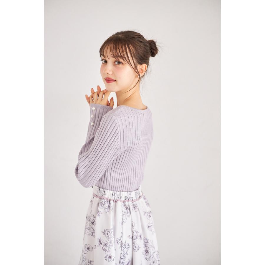 tocco closet（トッコ クローゼット） 袖口パール付きVネック