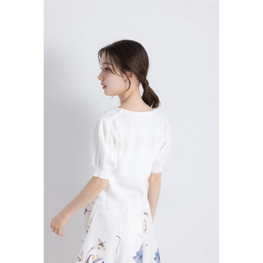 tocco closet パール釦フラワーレース切り替えニットカーディガン