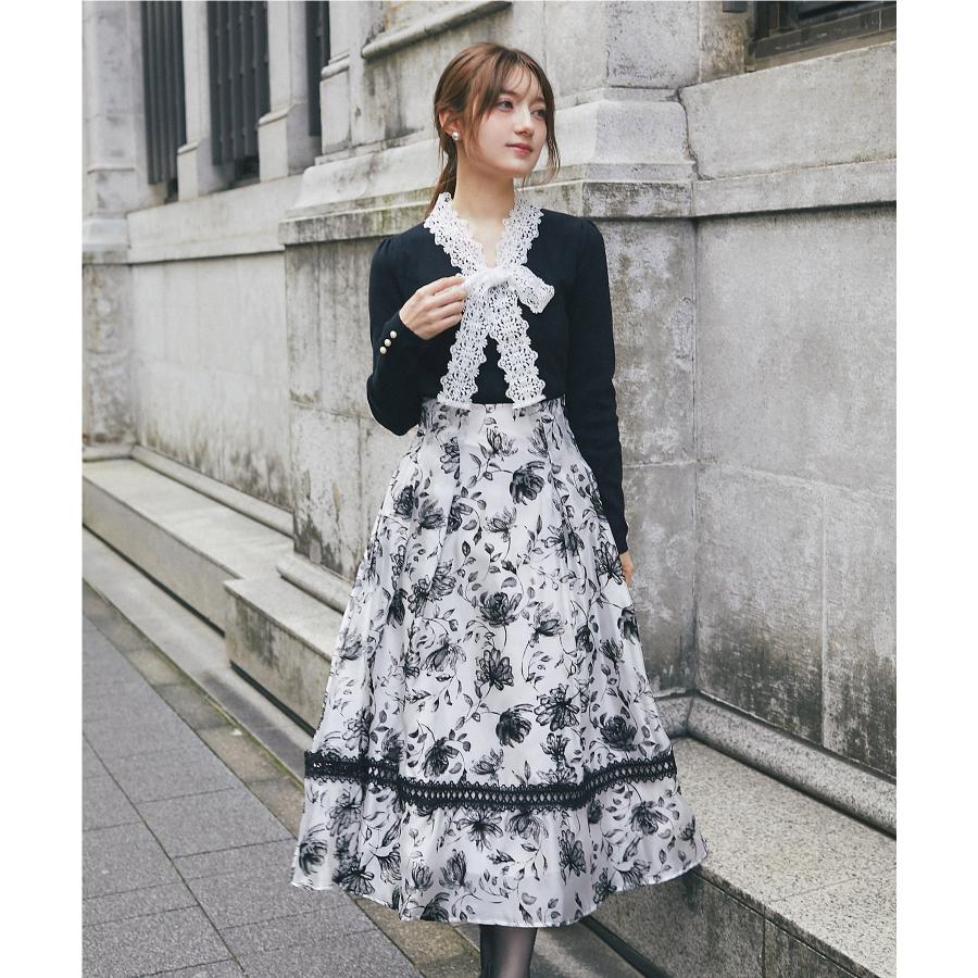 新品タグ付　CADUNE ニット 刺繍　ボウタイ　ブラウス　カットワークレース 新品タグ付き ブラウス 新品タグ付 CADUNE ニット 刺繍 ボウタイ