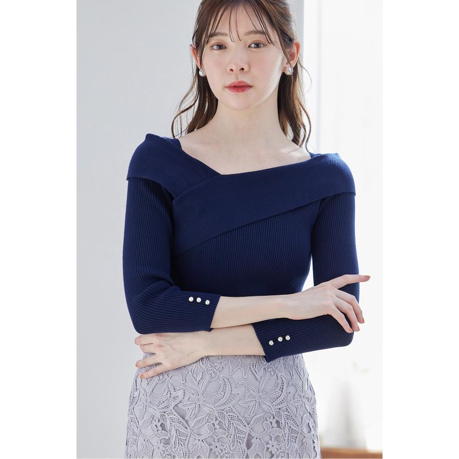 tocco closet レディ感とセクシーさを併せ持つ袖口パール付き tocco closet レディ感とセクシーさを併せ持つ袖口パール付き