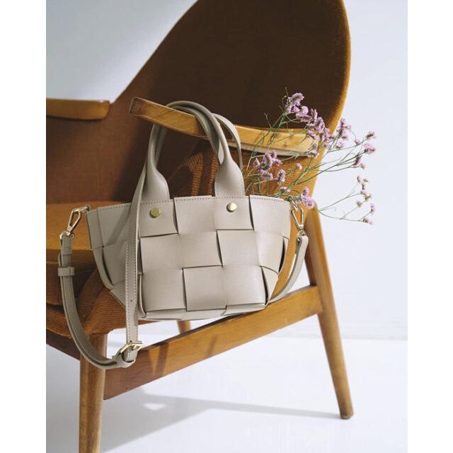 ナチュラルクチュール natural couture 編み込み仕上げの 2WAYトートバッグ 太めレザー調素材 上品系甘めファッション ショルダーストラップつき | natural couture | 07