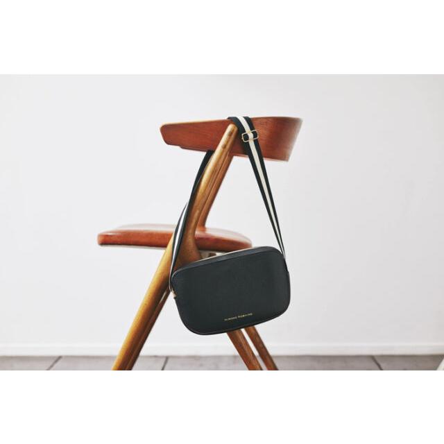 HIROKO KOSHINO ヒロココシノ ロゴショルダーバッグ ブラック