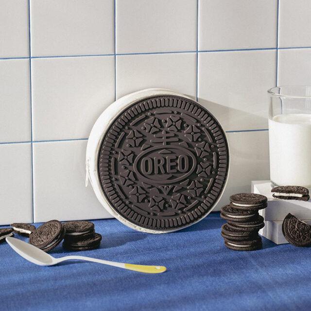 オレオ OREO クッキー型 ポーチ シリコン素材 かわいいポーチ 本物みたい 美味しそうなポーチ |  | 02