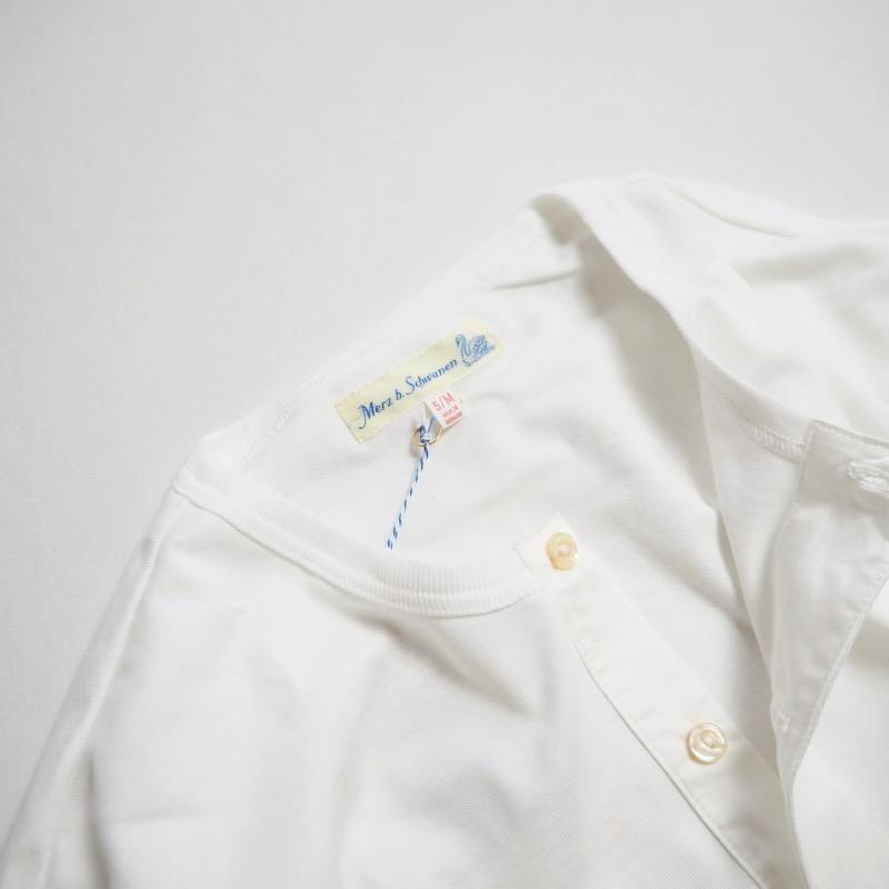 Merz b.Schwanen（メルツベーシュヴァーネン） ヘンリーネックTシャツ