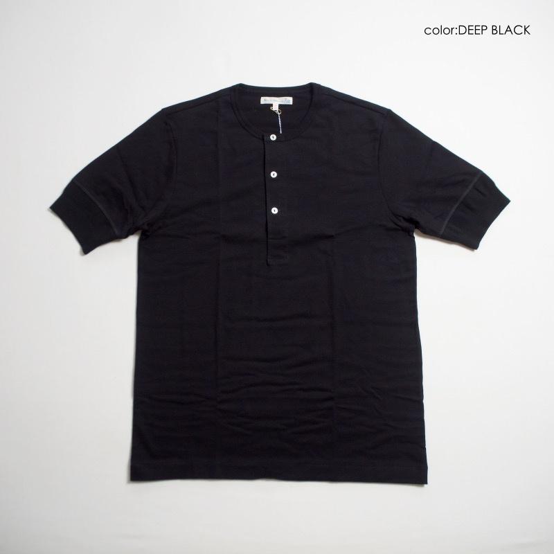 Merz b.Schwanen（メルツベーシュヴァーネン） ヘンリーネックTシャツ