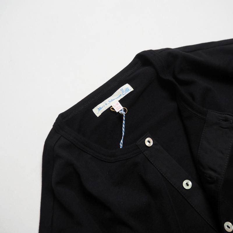Merz b.Schwanen（メルツベーシュヴァーネン） ヘンリーネックTシャツ