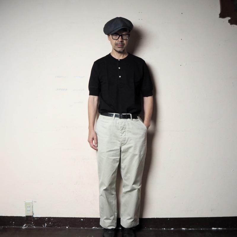 Merz b.Schwanen（メルツベーシュヴァーネン） ヘンリーネックTシャツ