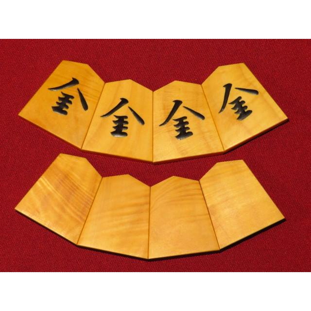 将棋駒 北水作宸筆錦旗薩摩黄楊縮杢盛上将棋駒 新品/桐製平箱付 将棋駒 北水作宸筆錦旗薩摩黄楊縮杢盛上将棋駒 新品/桐製平箱付