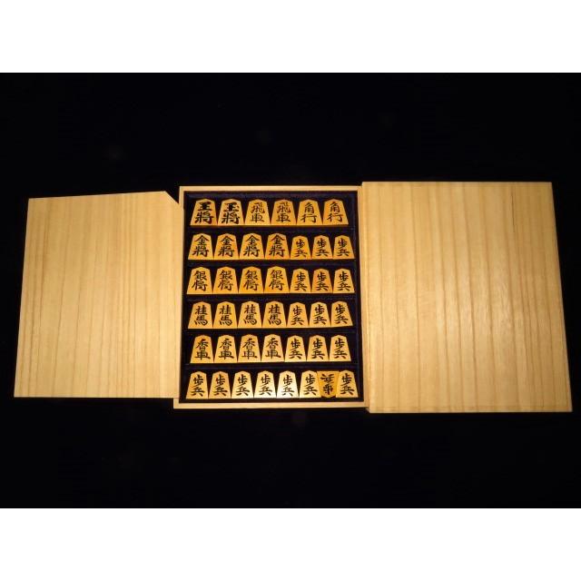 ★レア物 新品未開封 将棋駒　勝月作竜司薩摩黄楊大柾深彫将棋駒　新品/桐製平箱付（KS705） 【CEG7518853015】(27300円)