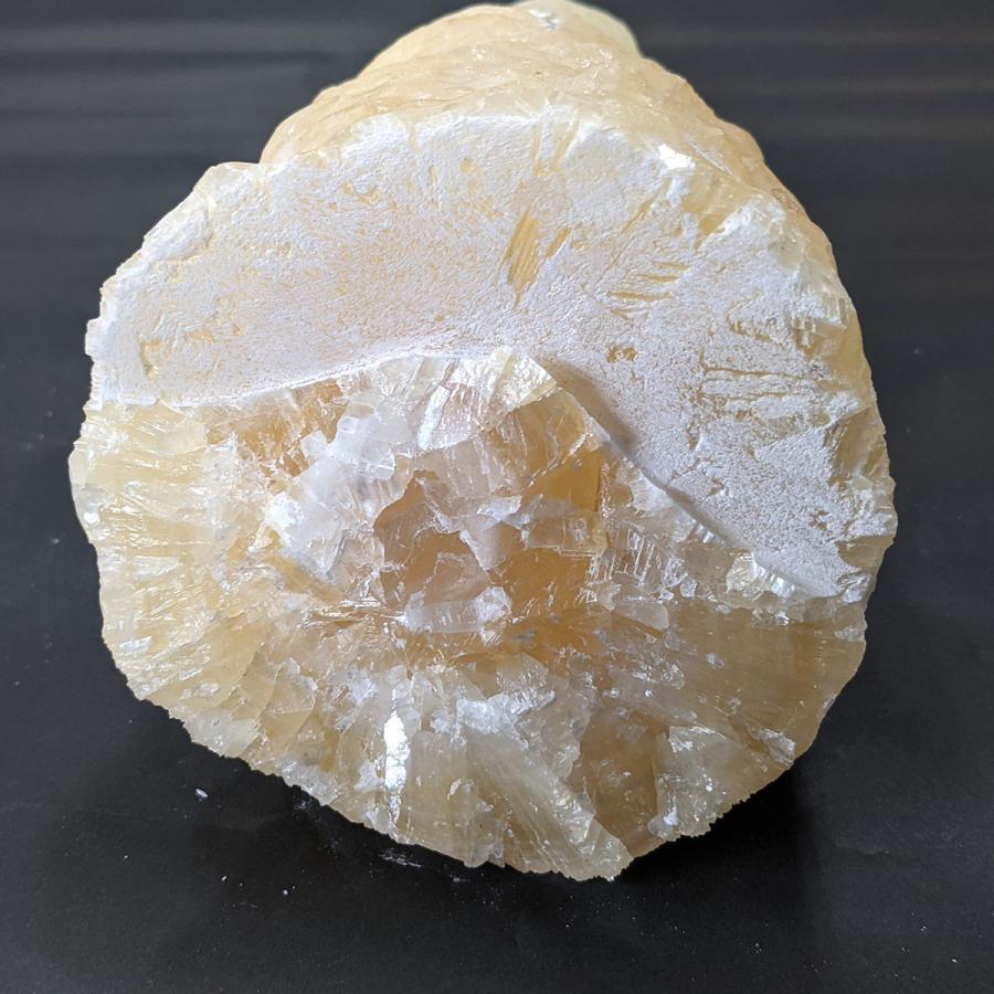 鍾乳石 国産（岡山県新見市） / 長さ35cm・7.5kg 天然石 結晶 銘石