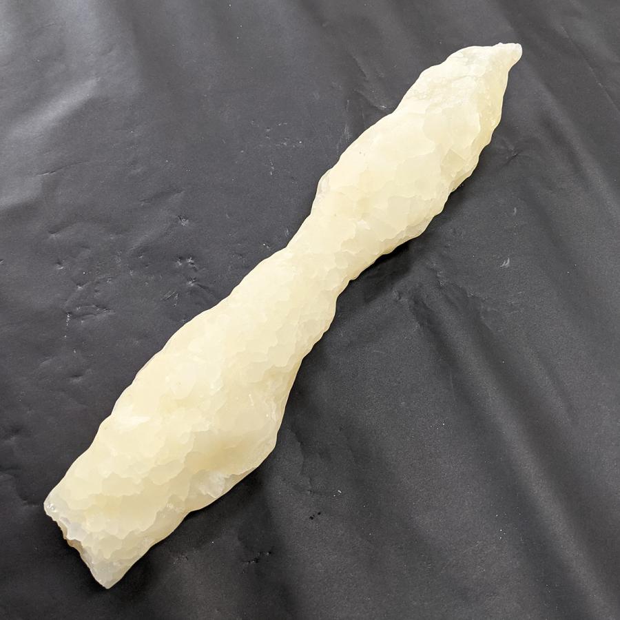 白色の鍾乳石 約3kg 岡山県新見市産 鍾乳石 国産（岡山県新