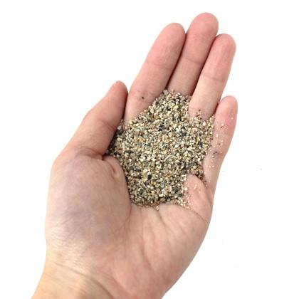 芝生用 荒目砂 乾燥砂 木曽川流域産 洗い砂 600kg (20kg×30袋) / 庭 砂