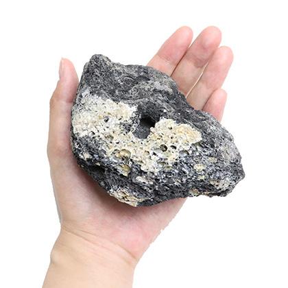 溶岩石 ミックスブラック 50-100mm 400kg (8kg×50箱) / 大量 石 溶岩