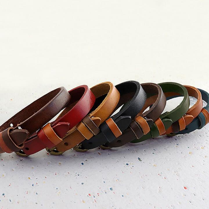 ミニ巾着付き ネコポス メンズ レザーブレスレット シンプル ペア レザー 革 ヴィンテージテイスト 黒 ブラック 茶色 ブラウン 赤 レッド 青 ブルー | ブランド登録なし | 04