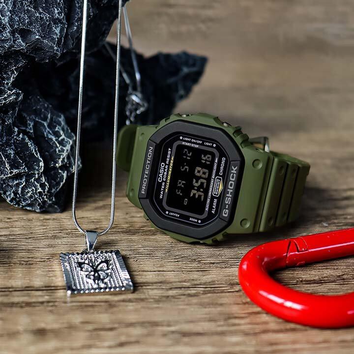 G-SHOCK Gショック CASIO カシオ Utility Color ユーティリティーカラー 防水 反転液晶 デジタル メンズ 腕時計 黒  ブラック 緑 カーキ DW-5610SU-3 逆輸入 四角