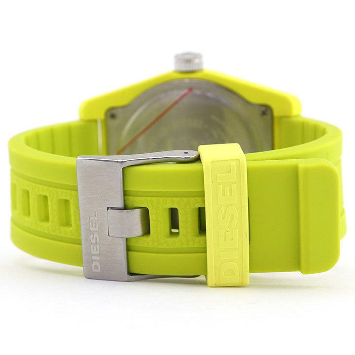 DIESEL イエロー 腕時計 5 ATM　【中古超美品】 ディーゼル DIESEL 腕時計 クロノグラフ メンズ D-CURVE