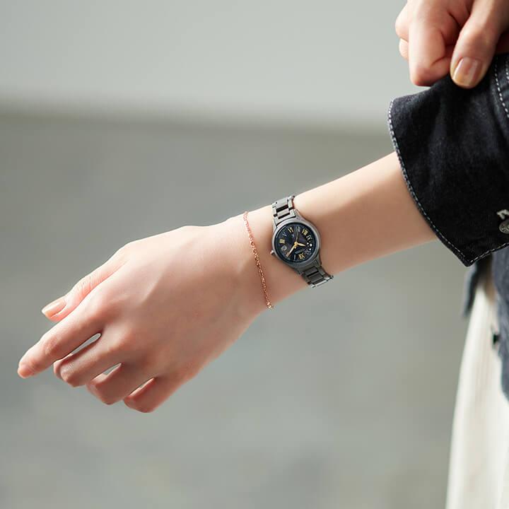 XC シチズン クロスシー CITIZEN xC LIGHT in BLACK Eco-Drive 50th