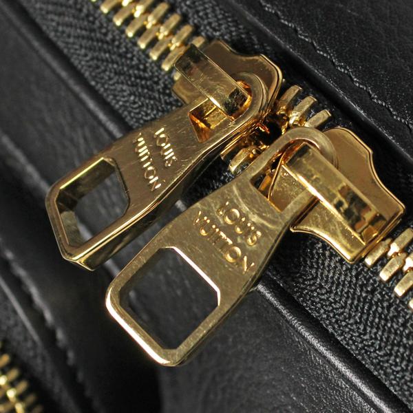 LOUIS VUITTON ルイヴィトン クロスボディバッグ ユーティリティクロス