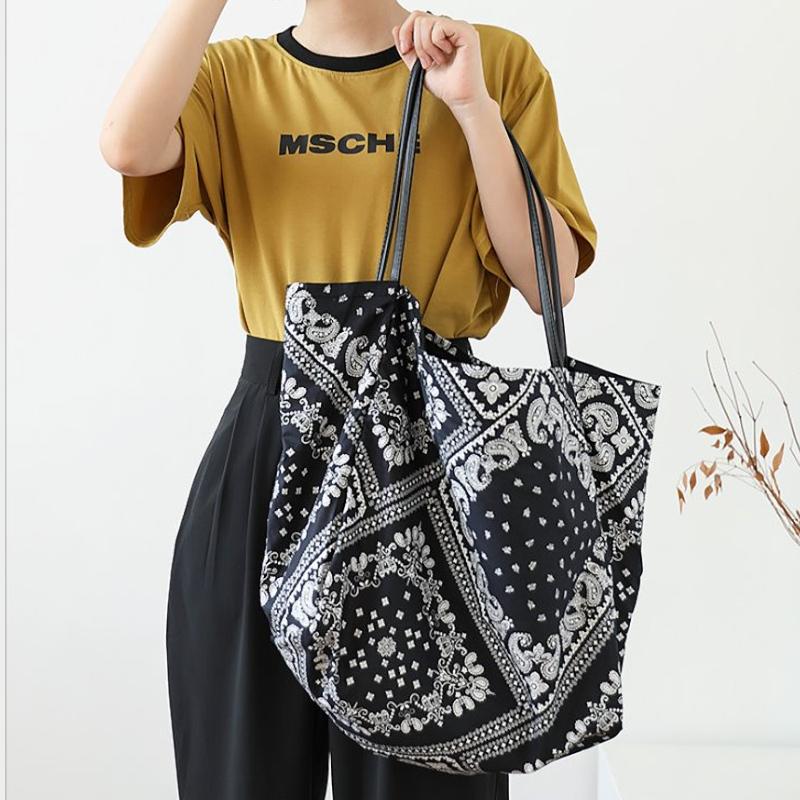 トートバッグ バンダナ柄 トート エコバッグ ショッピングバッグ 大