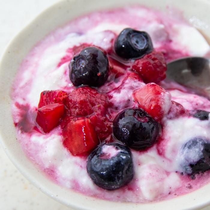 冷凍 ブルーベリー 約300g (100g×3個) フルーツ 果物 指定日対応 送料