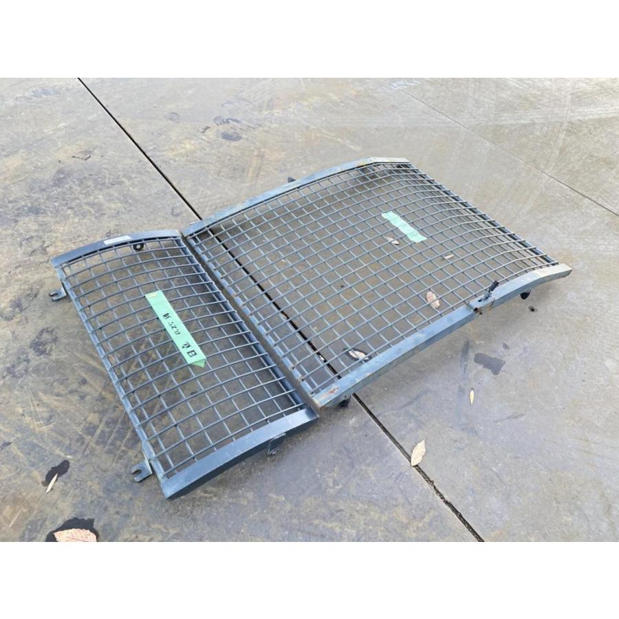 フロントガード 上下セット ユンボ用パーツ 日立 純正品 0.25m3 重機