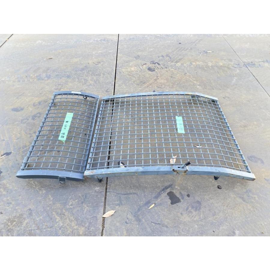 フロントガード 上下セット ユンボ用パーツ 日立 純正品 0.25m3 重機 