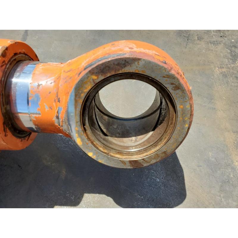 ユンボ　シリンダー ブームシリンダー ユンボ用パーツ 日立 純正品 0.7m3 重機 ショベル