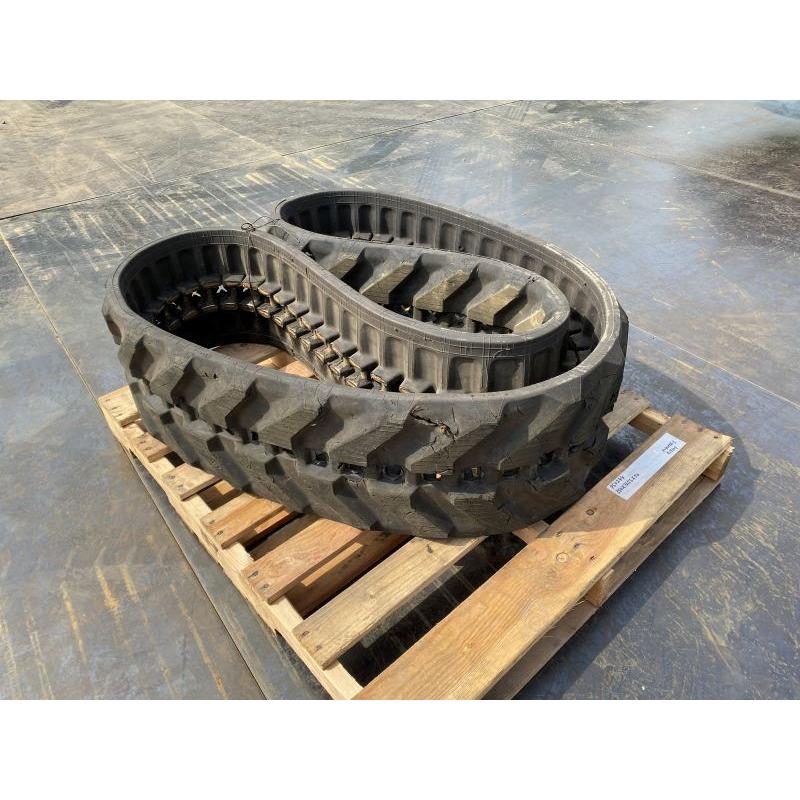 ゴムシュー1本 ゴムクローラー コマツ PC40MR-3用 0.15m3 ユンボ用パーツ 重機 ショベル バックホー ID:PS0244