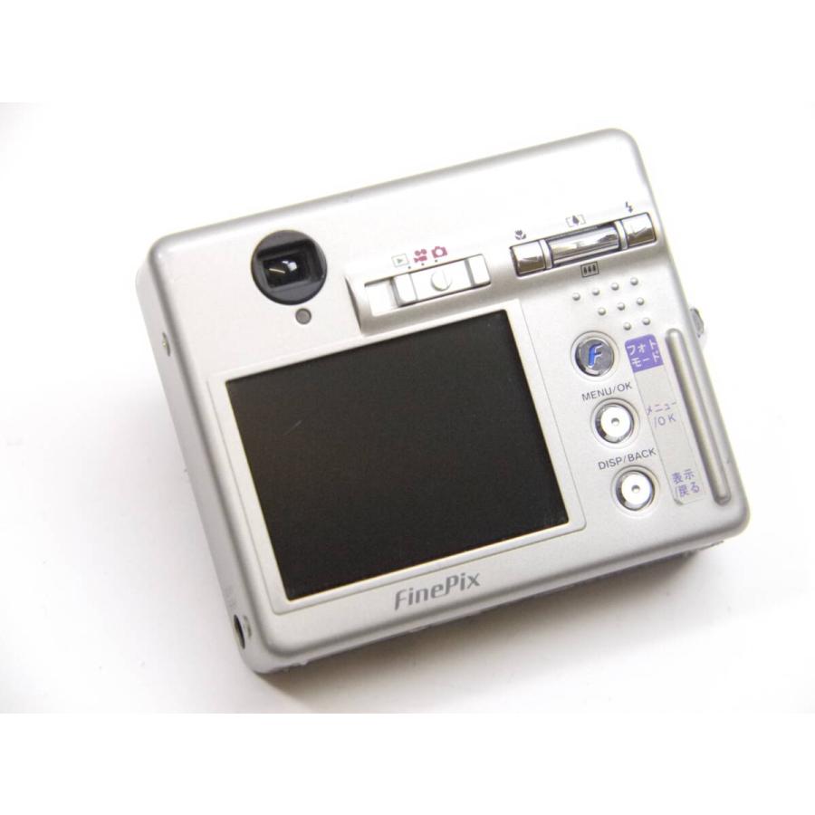 FUJIFILM 新品 FinePix F450 シルバー 520万画素、光学3.4倍 FUJIFILM 新品 FinePix F450 シルバー 520万画素、光学3.4倍