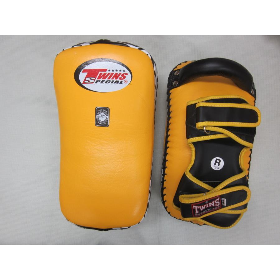 TWINS SPECIAL キックミット KPL-10 M 赤/黒