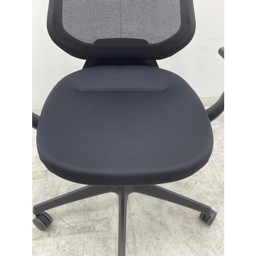 コクヨ 肘付イングチェア CR-G3405E6 W710xD670xH1180-1270mm コクヨ 肘付イングチェア CR-G3405E6 W710xD670xH1180-1270mm