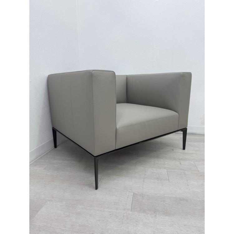 ウォルター・ノル ジャアン 781シリーズ 1人掛けソファ2脚セット 781