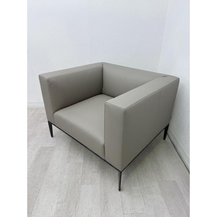 ウォルター・ノル ジャアン 781シリーズ 1人掛けソファ2脚セット 781