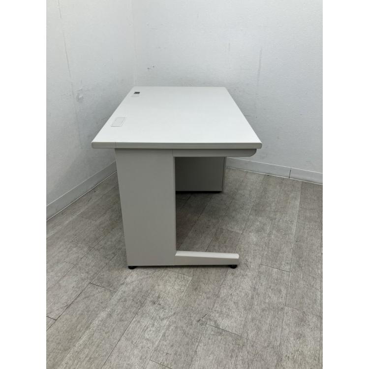 イトーキ 片袖机 CZシリーズ 幅1200×奥行700mm ワークデスク パソコンデスク 事務机 PCデスク スチールデスク ホワイトグレー (中古品)の画像