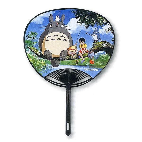 日本のおみやげ 日本のお土産で喜ばれるもの 日本のアニメ キャラクターうちわ