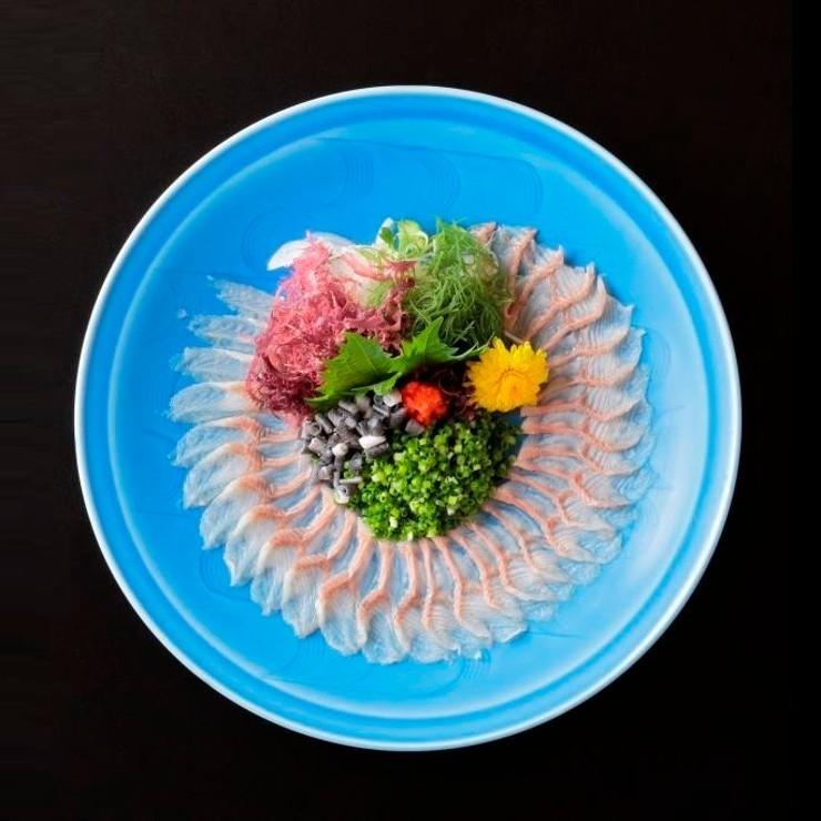 究極のうなぎ料理 35g 皿 箱 箱 北海道 沖縄へ配送ご希望の方対象 静岡県浜名湖産 高級化粧箱入 最高級 うなぎの刺身 ご贈答用 高級化粧箱入 35g 皿 箱 箱 北海道 沖縄へ配送ご希望の方対象 魚介類 海産物 東京美食